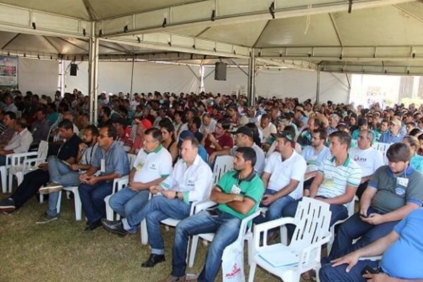 Irmãos Brant - Ministro Carlos Fávaro anuncia aquisição de leite pelo governo federal